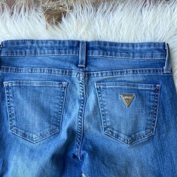 Guess Medium Rise Skinny Distressed Sarah Fit Size 26 - Picture 7 of 12